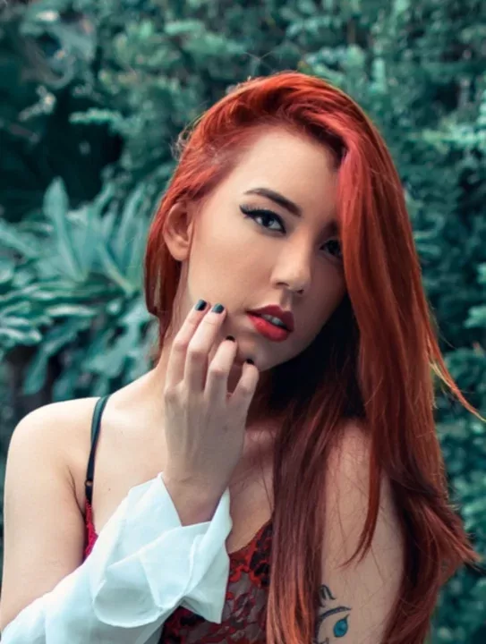 AMRA   $6 nerd geek girlfriend kawaii OnlyFans Portuguesa. OnlyFans Portugal. @amrasg