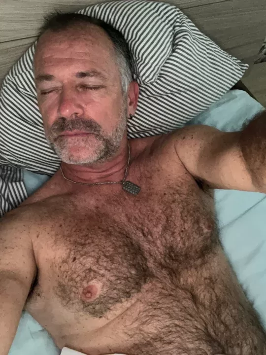 Daddy-bear OnlyFans Portuguesa. OnlyFans Portugal. @daddybearvlc