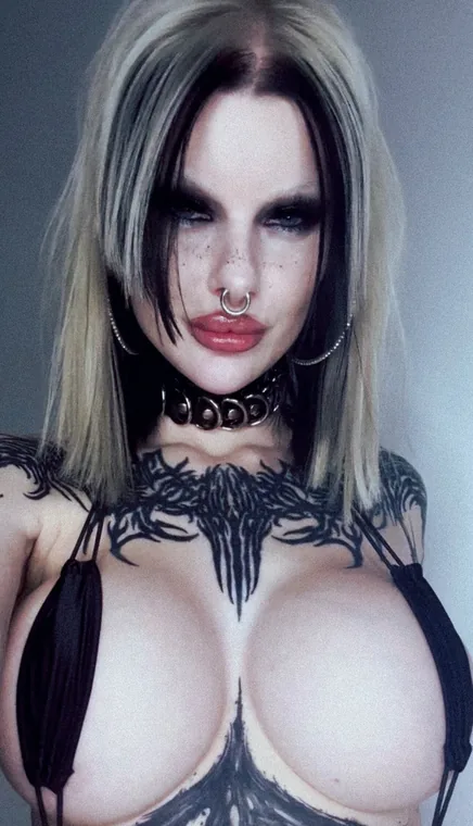 Honeybabe